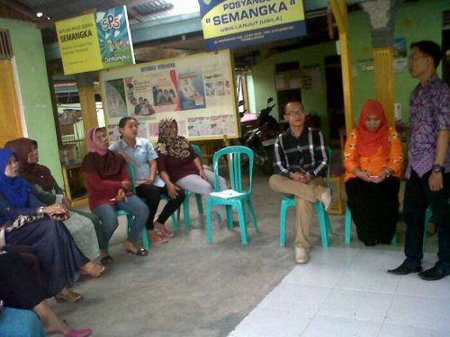 SSR BDPN saat melakukan Cadress Meeting PIKM di Posyandu Semangka