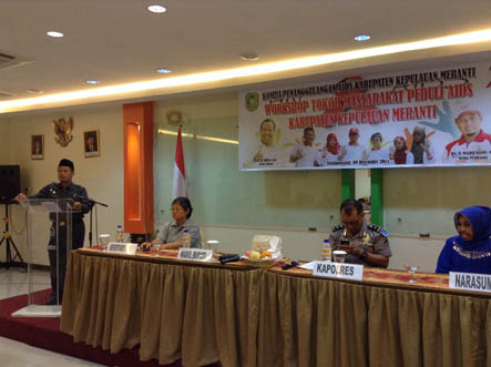 Wabup Meranti Masrul Kasmi, mengingatkan warganya untuk menjauhi seks bebas untuk menghindari diri dari bahaya Aids. Selain itu, peran serta para pemuka masyarakat juga sangat penting untuk menyosialisasikan bahaya penyakit ini.