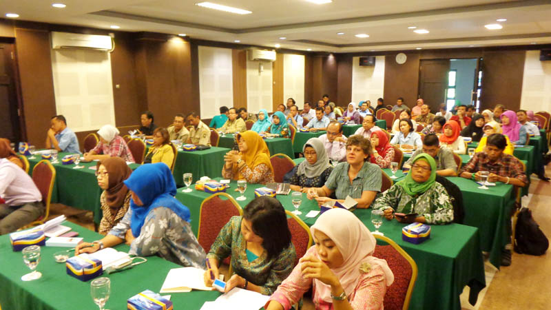 Seminar Outlook 2016 | PKMK FK UGM