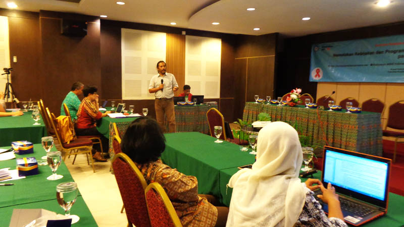 Seminar Outlook 2016 | PKMK FK UGM