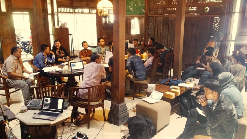 Suasana Diskusi Abstrak Pernas AIDS 5